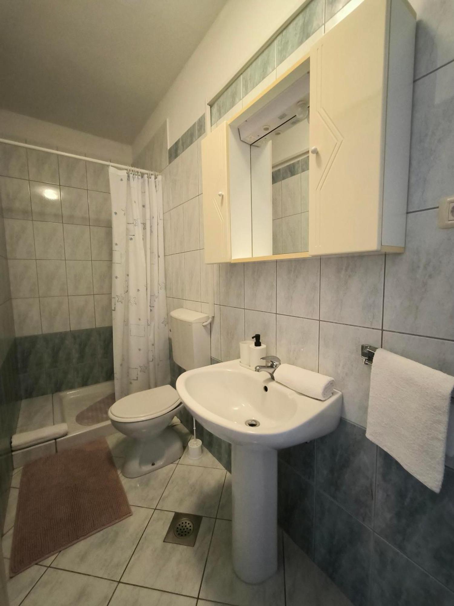 Rooms And Apartment Matika 罗维尼 外观 照片